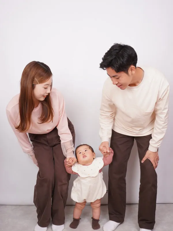 セルフ写真館GENICAでの赤ちゃんと家族の記念写真